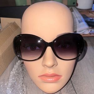 Oversize frame sun glasses